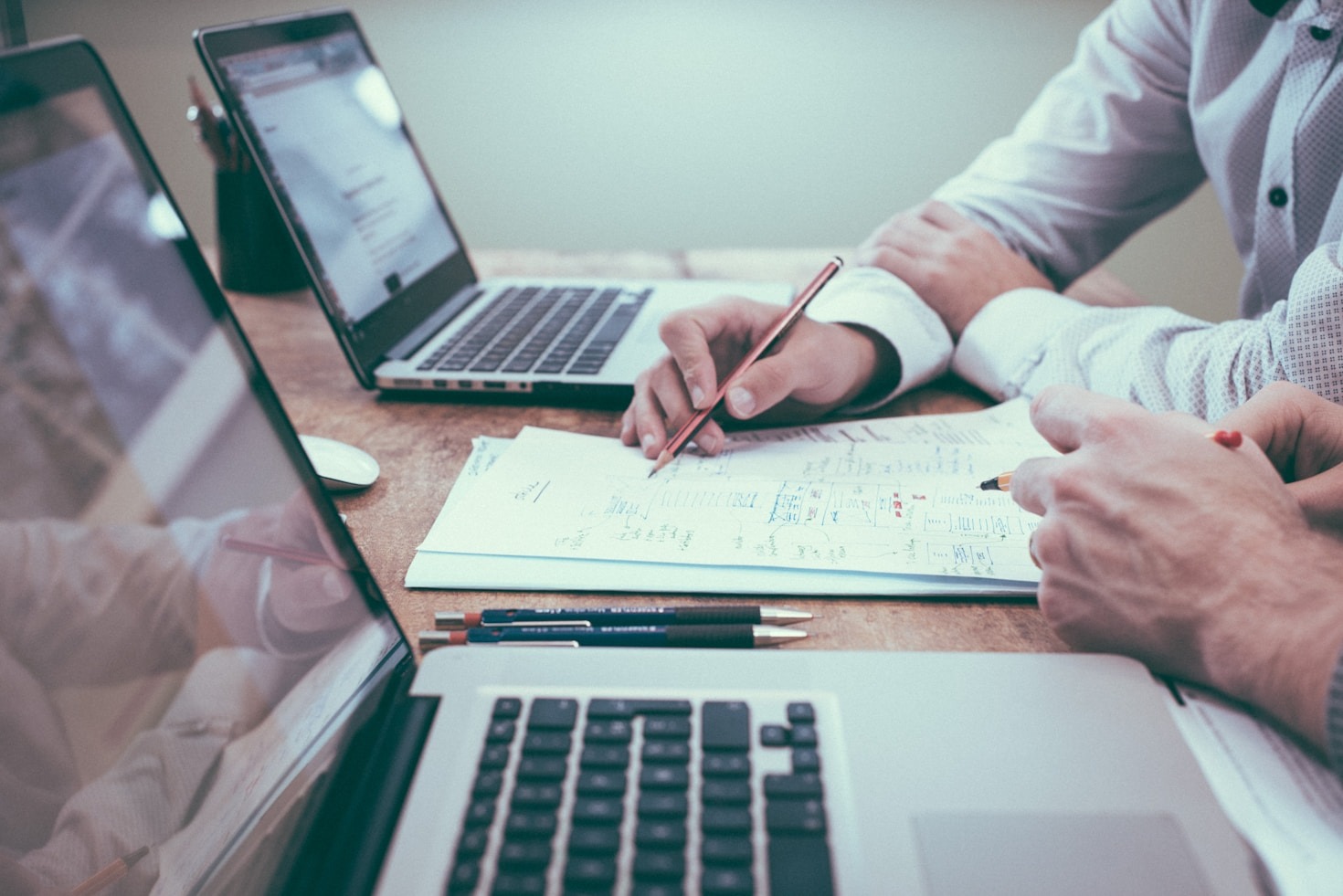 Adapting to Change: AI Solutions for Modern Teams